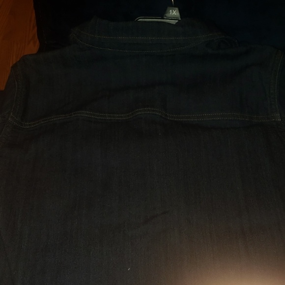 New jean jacket - Picture 6 of 6